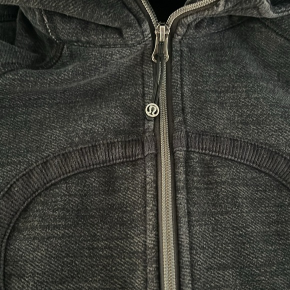 Lululemon Scuba Hoodie - Picture 3 of 6